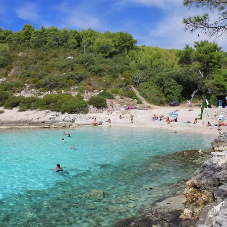 펜션 Seaside House For Families With Children Zavalatica, Korcula - 19045 Čara