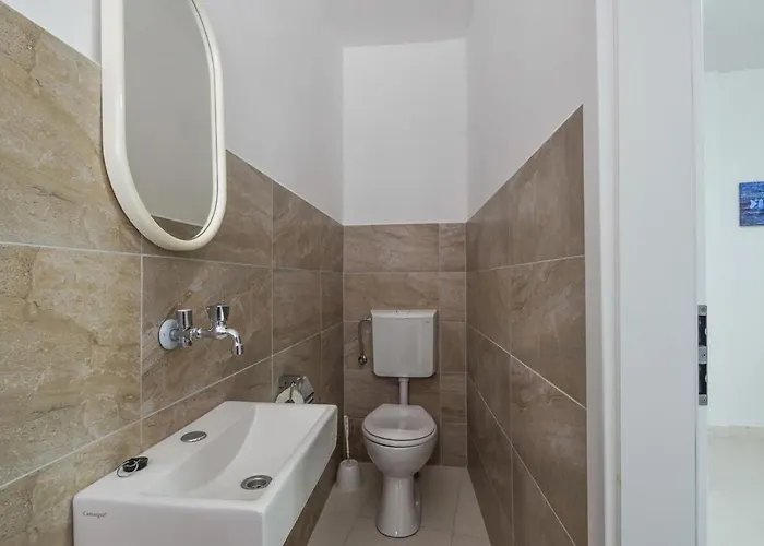 Seaside House For Families With Children Zavalatica, Korcula - 19045 펜션 *