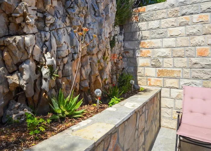 펜션 Seaside House For Families With Children Zavalatica, Korcula - 19045