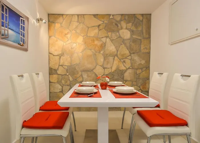 Seaside House For Families With Children Zavalatica, Korcula - 19045 펜션