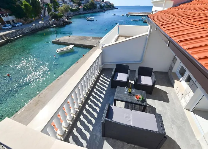 Seaside House For Families With Children Zavalatica, Korcula - 19045 Čara